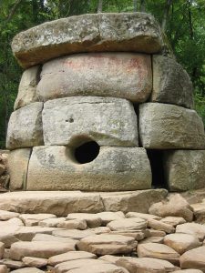 Dolmen_Russia_Kavkaz_Jane_1
