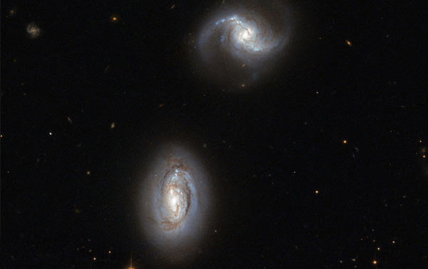 کهکشان‌های دوقلو