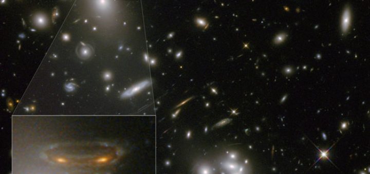 مهاجم فضايي