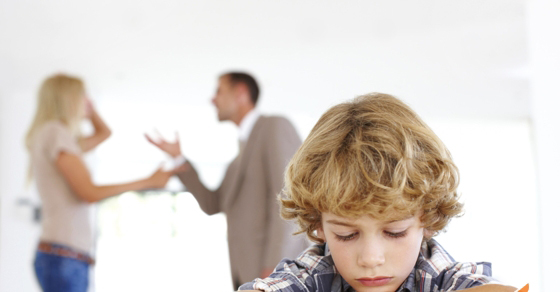 چگونه با کودک خود درمورد طلاق صحبت کنیم