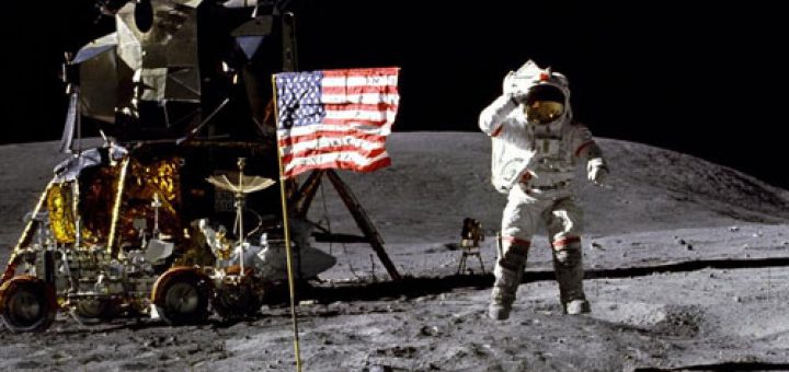 سفر انسان به ماه