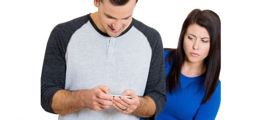 چرا همسرتان به شما شک می کند؟