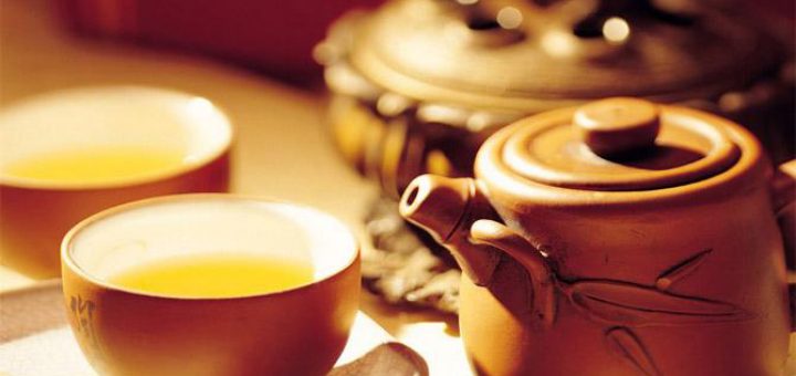 آداب گفت‌وگو در خانه