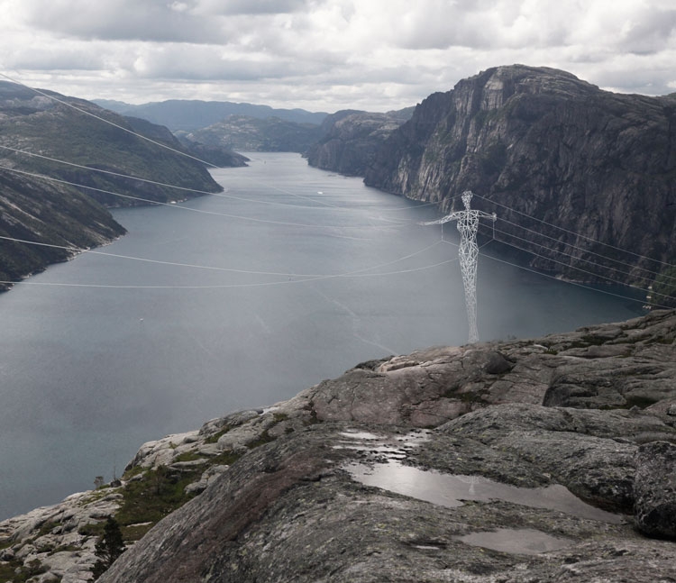 دکل های غول پیکر برق