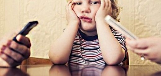 کودکان قربانی سرگرمی والدین