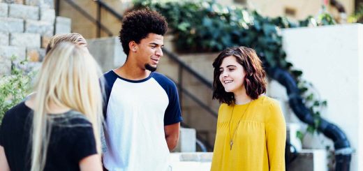 طرز صحبت کردن