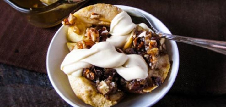 سیب پخته شده شکم پر