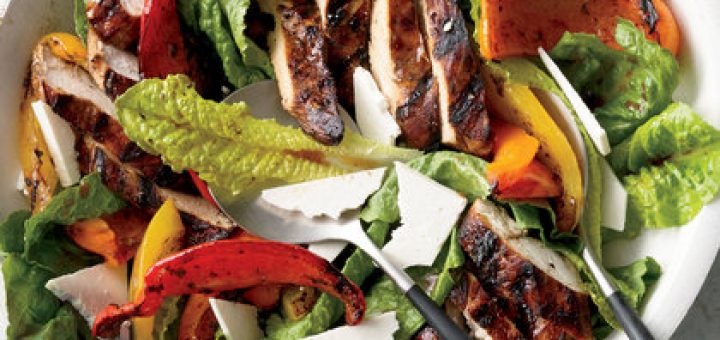 سالاد مرغ کبابی