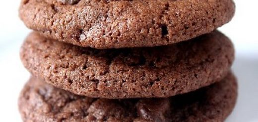 پاناکوتای لیمو و توت فرنگی