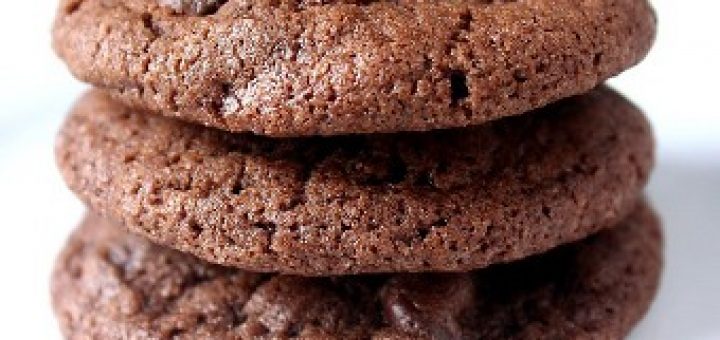 پاناکوتای لیمو و توت فرنگی