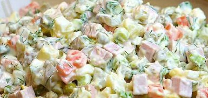 سالاد سیب زمینی قرمز