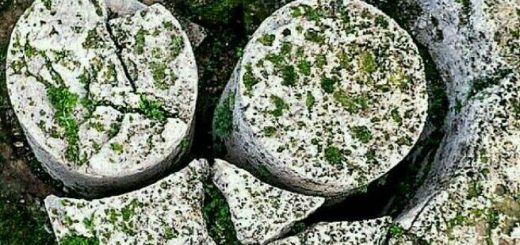 سنگ های ستونی اسرار آمیز در سیسیل ایتالیا