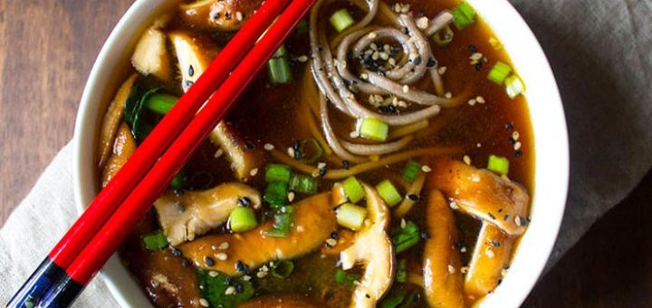 سوپ قارچ و کلم پیچ