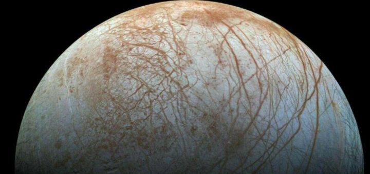 آب مایع در منظومه شمسی