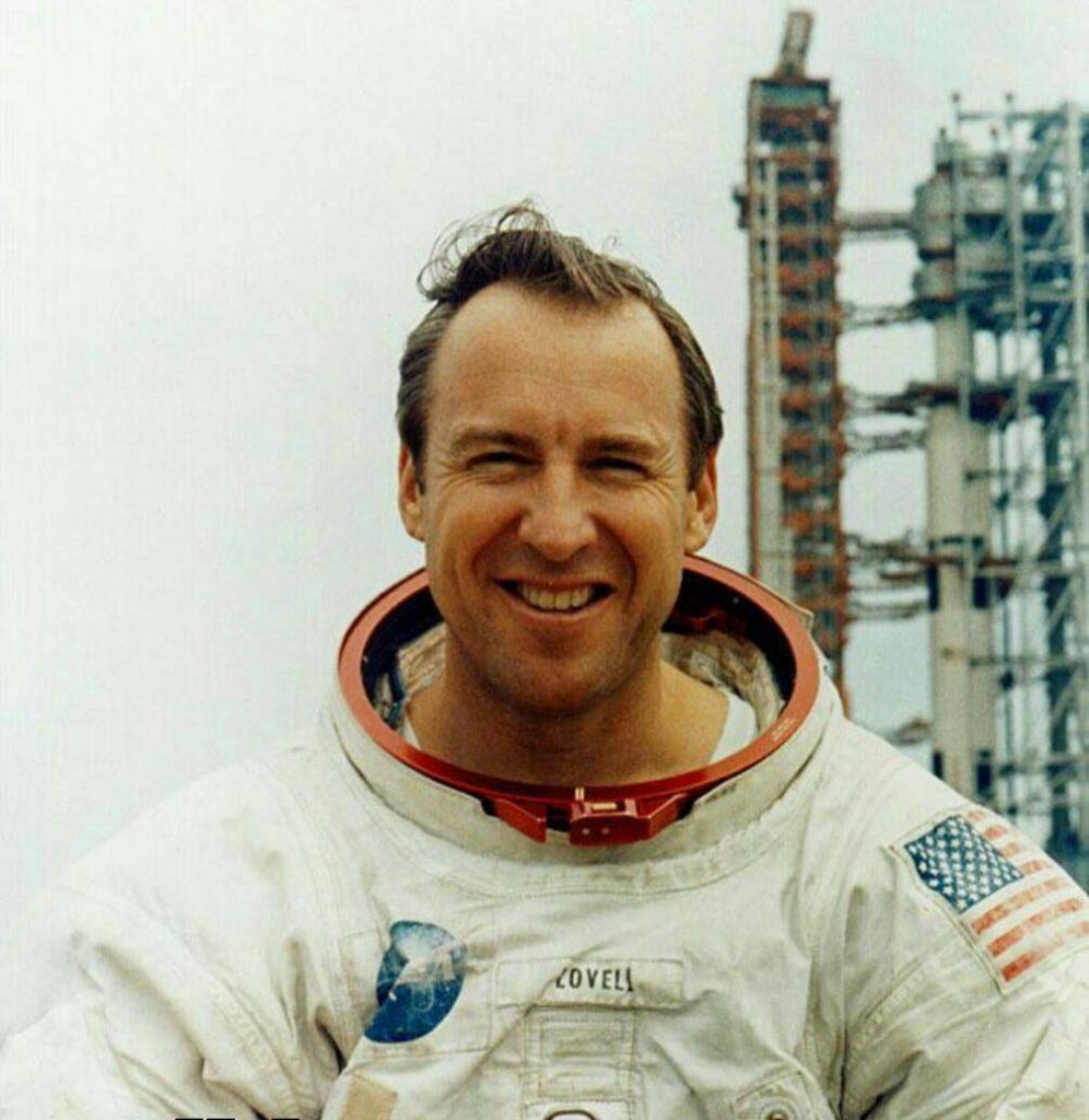 جیم لاول فرمانده ماموریت آپولو 13......