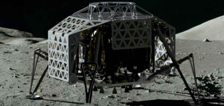 فرود انسان بر ماه