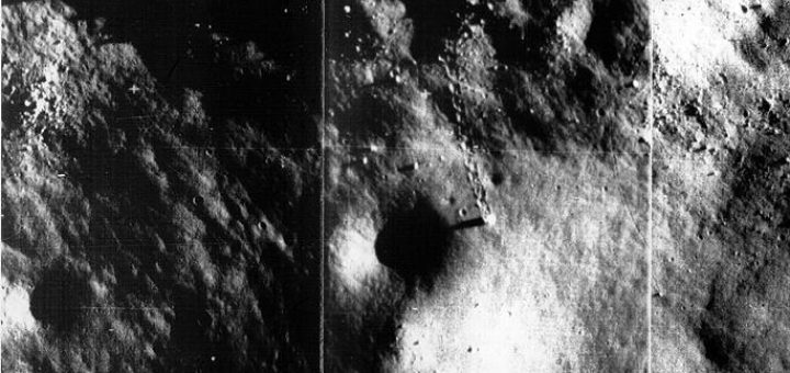 علائم عجیب بر روی ماه