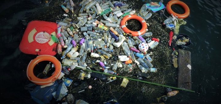 در هر کیلومتر مربع از «زباله‌دان بزرگ اقیانوس آرام» حدود ۷۵۰ هزار قطعه از خردپلاستیک‌ها معلق هستند