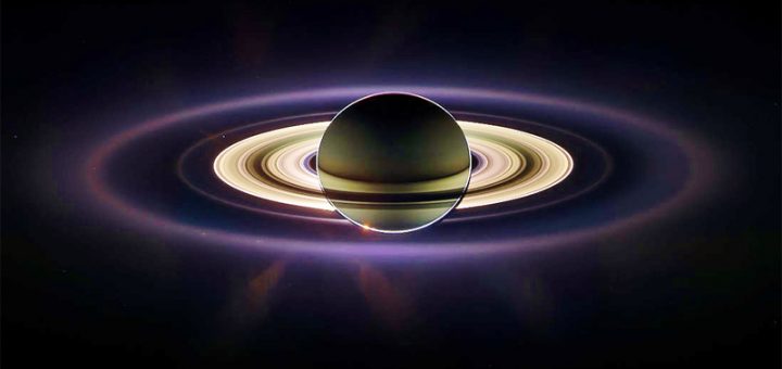 کسوف در زحل، از دید فضاپیمای کاسینی؛ به تاریخ پانزده سپتامبر ۲۰۰۶