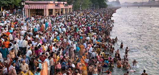 آب به عنوان پیونددهنده انسان‌ها در آیین‌ها