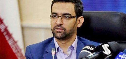 آذری جهرمی می‌گوید بخشی از مشکلات حذف اپلیکیشن‌های ایرانی به دلیل انحصار ذاتی در ارائه سرویس‌های گوگل است.