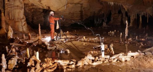 غار نئاندرتا‌ل‌ها در فرانسه