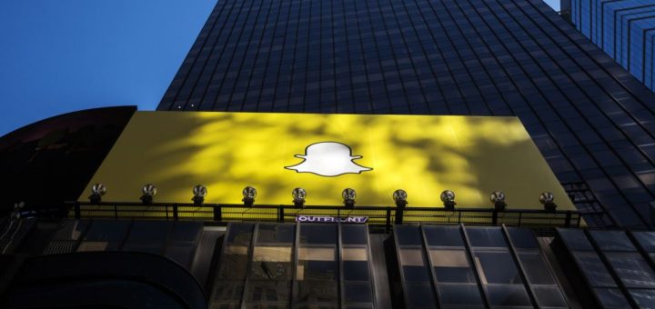 اسنپ‌چت در یک بیلبورد تبلیغاتی