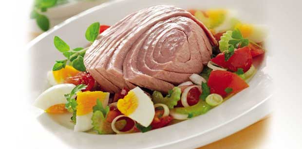 غذاهای با پروتئین بالا و چربی پایین,سالاد تن ماهی تازه