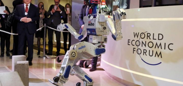 روبوتی در مجمع جهانی اقتصاد (داووس)