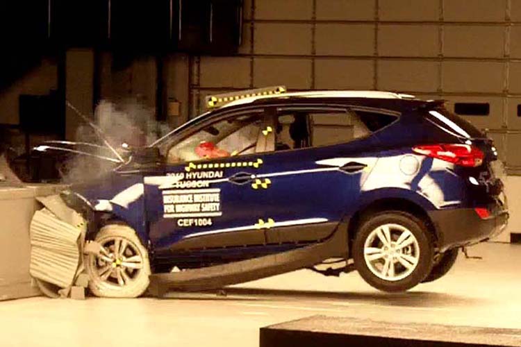 آزمایش تصادف