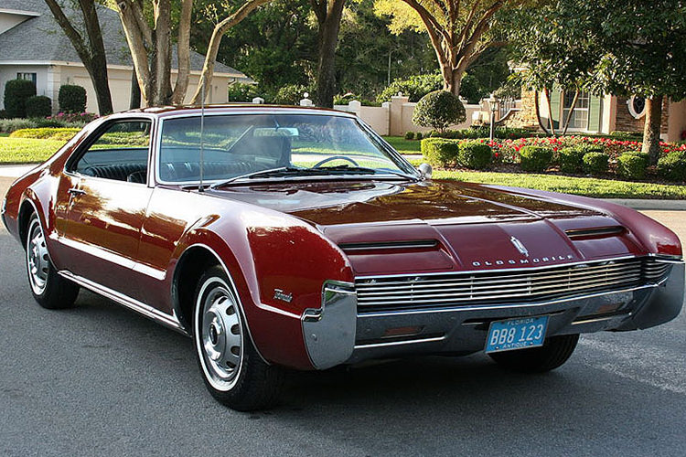 اولدزموبیل تورنادو / Oldsmobile Toronado