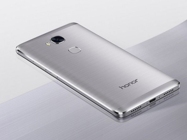 honor_5x_rear_press_image