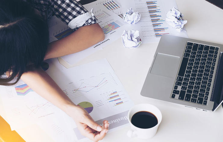 shutterstock_487062217-too-little-sleep-natureartforest,چاقی به دلیل بد خوابیدن