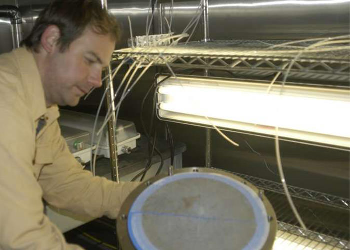 ازمایش فیتوپلانکتون های دریا توسط جف مک کویید