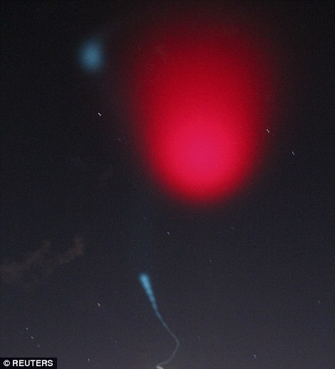 اینفو - ناسا برای مطالعهٔ یونوسفر آسمان ساحل شرقی آمریکا را قرمز کرد