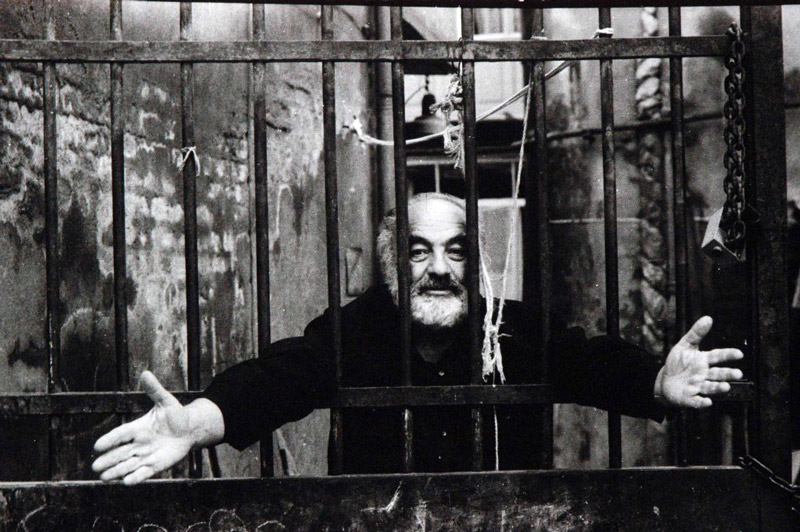 پاراجانف در زندان