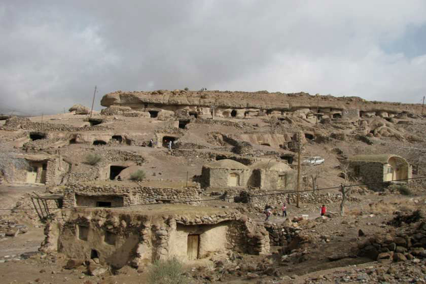 روستای صخره ای میمه