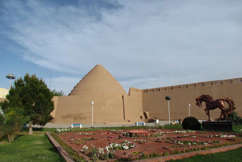 یخدان مویدی کرمان