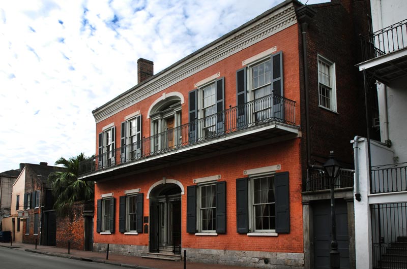 ۲۳ سفر ادبی همراه با نویسندگان بزرگ