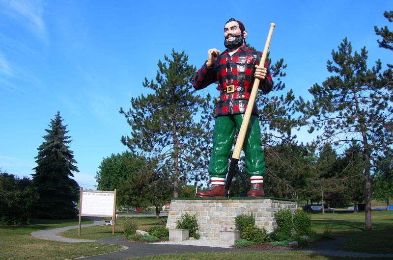 ۲۳ سفر ادبی همراه با نویسندگان بزرگ